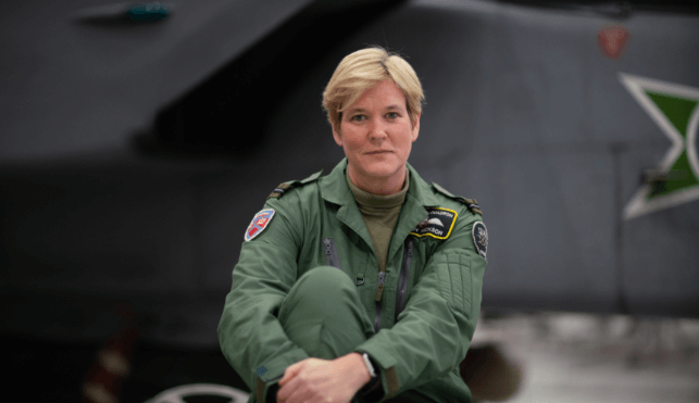 Woman air force pilot